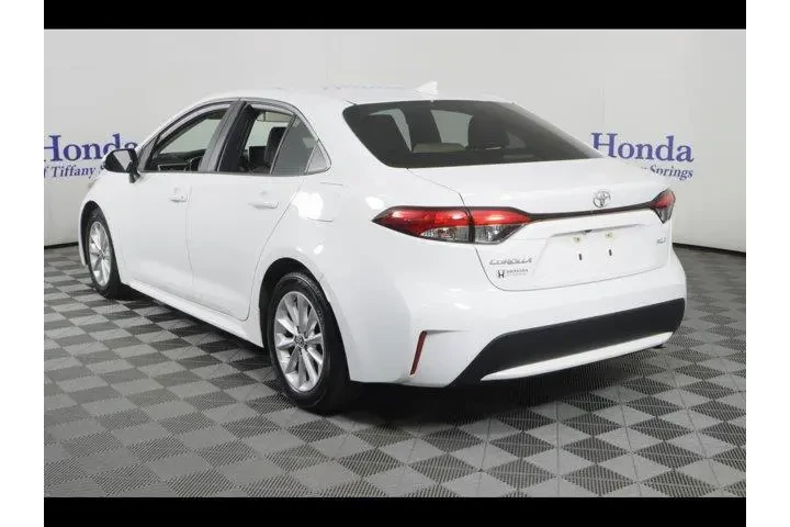 $18875 : Toyota Corolla 2020 XLE 4dr image 5