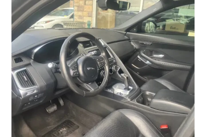 $16090 : 2018 E-PACE P250 SE image 8