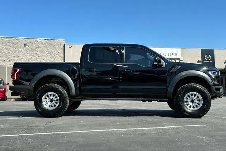 $36475 : Ford F-150 2017 4x4 Raptor 4 image 2