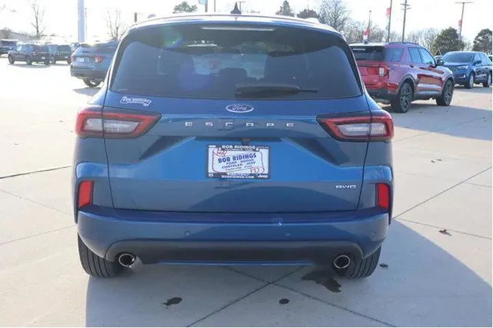 $27990 : Ford Escape 2023 AWD ST-Line image 6