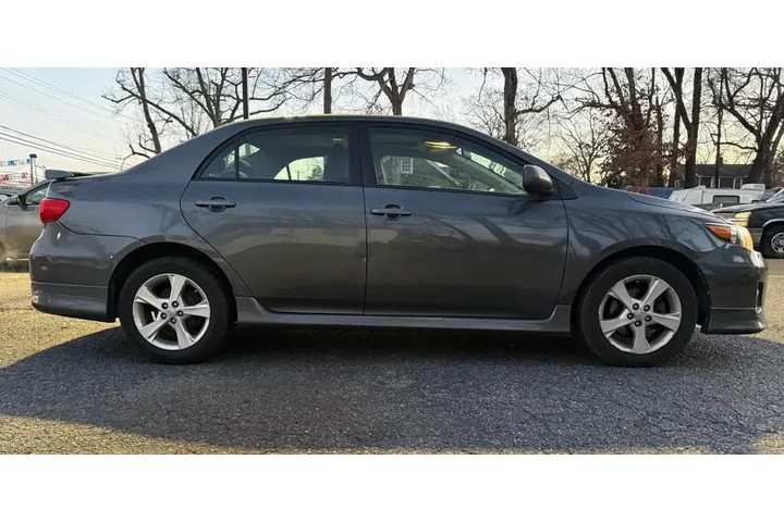 $10925 : 2011 Corolla image 6