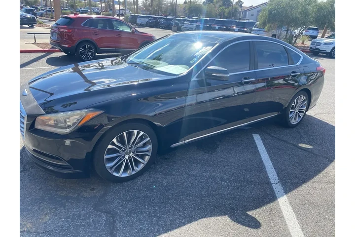 $11882 : Hyundai Genesis 2015 3.8L 4d image 1