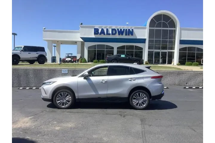 $26950 : Toyota Venza 2022 AWD LE 4dr image 4