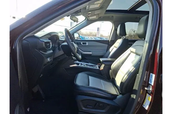 $30483 : Ford Explorer 2022 AWD XLT 4 image 10