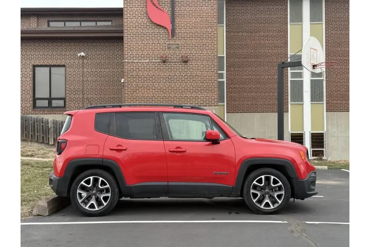 $9999 : 2015 Renegade Latitude image 5