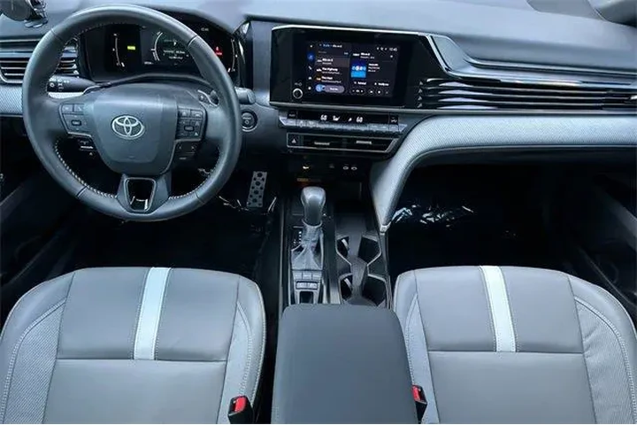 $28714 : Toyota Camry 2025 SE 4dr Sed image 10