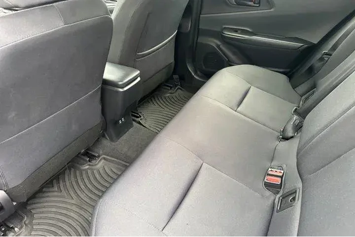 $25500 : Toyota Prius 2023 LE 4dr Hat image 7