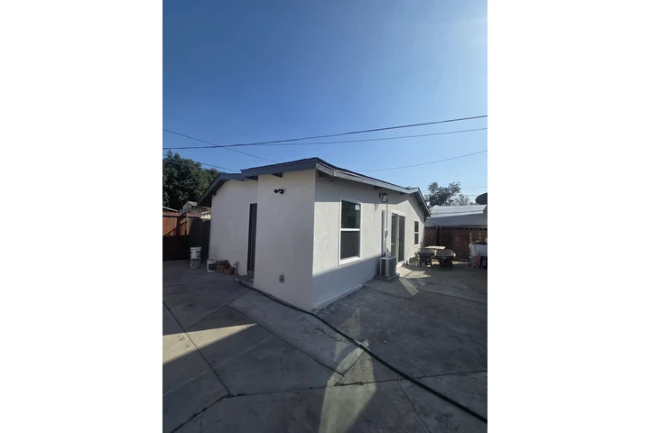 $2300 : Rento 2 rec en Los Angeles image 1