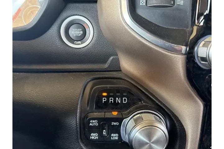 $38225 : Ram 1500 2022 4x4 Laramie 4d image 9