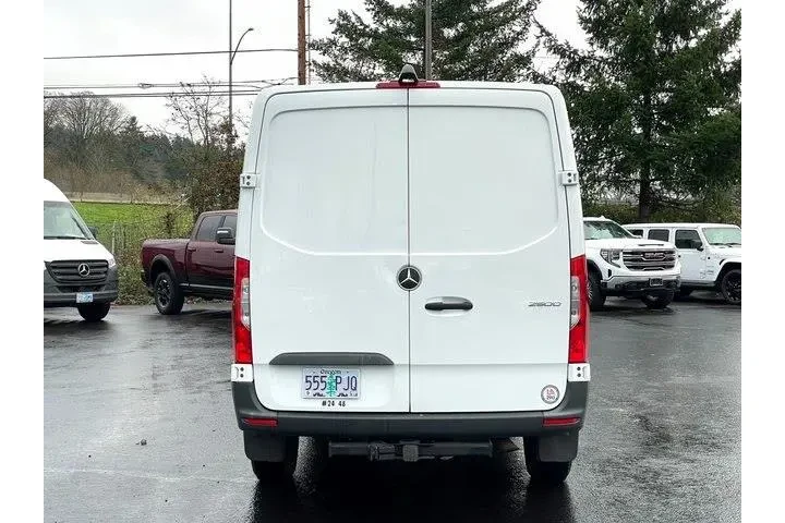 $37995 : Mercedes-Benz Sprinter 2023 image 4