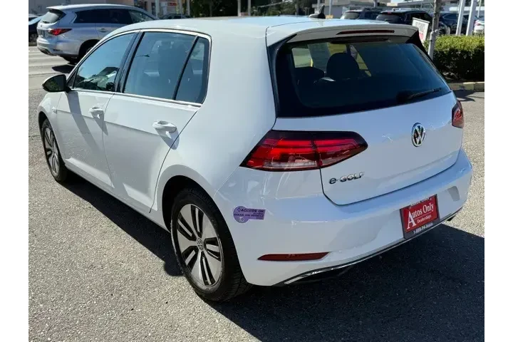$12999 : Volkswagen e-Golf 2019 SE 4d image 7
