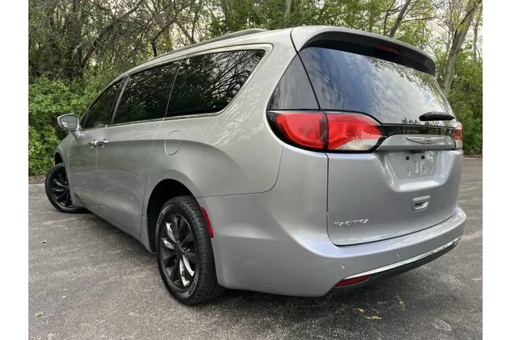 $12997 : 2017 Pacifica Touring Plus image 5