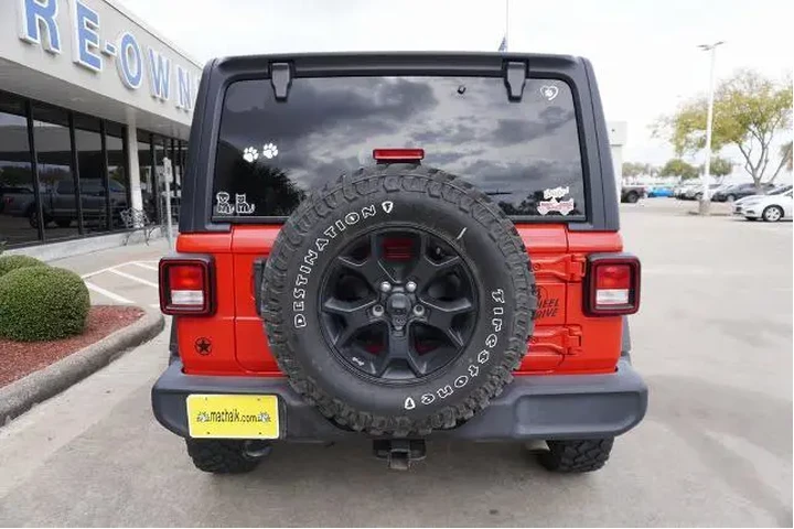 $31988 : Jeep Wrangler Unlimited 2022 image 5