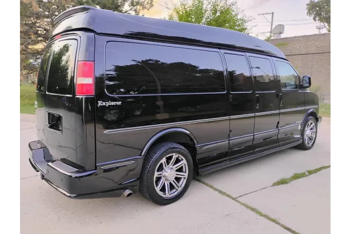 $21995 : 2014 Express 2500 image 8