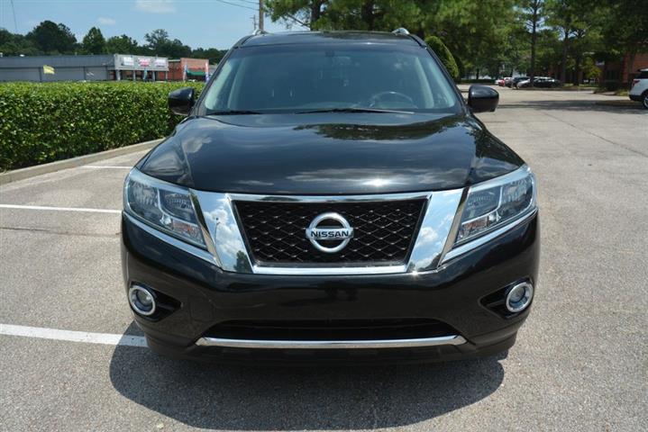 2016 Pathfinder Platinum image 3