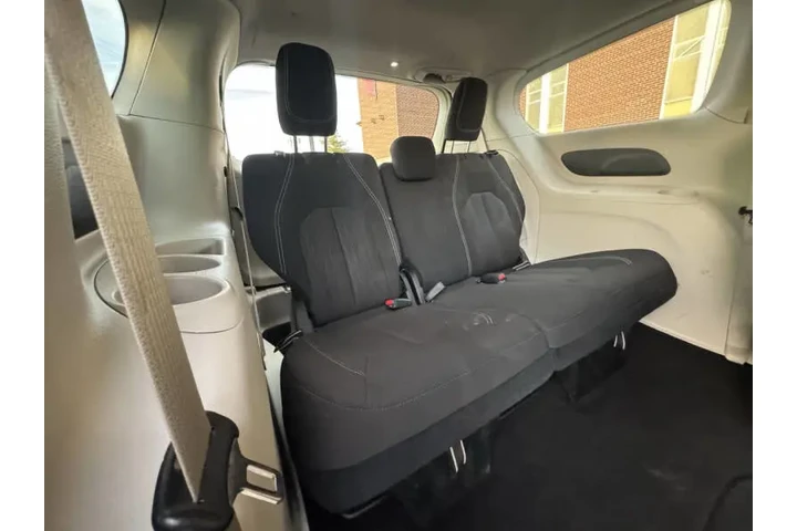 $14999 : 2023 Voyager LX image 10