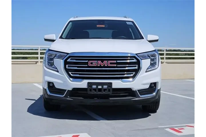 $29998 : GMC Terrain 2024 AWD SLT 4dr image 2