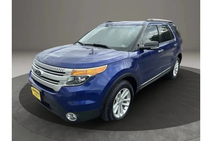 $9900 : 2015 Explorer XLT image 3