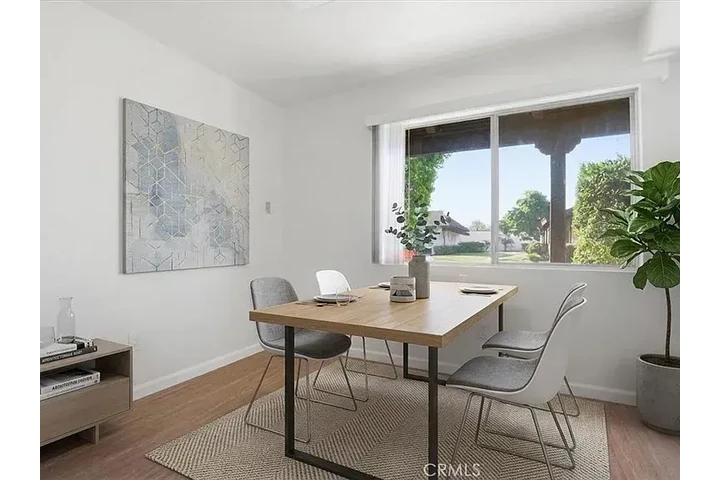 $1300 : 2011 W Katella Ave, Anaheim, C image 1