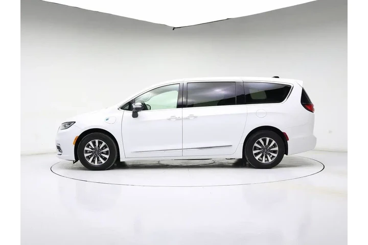 $34998 : Chrysler Pacifica Plug-In Hy image 3