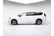 $34998 : Chrysler Pacifica Plug-In Hy thumbnail