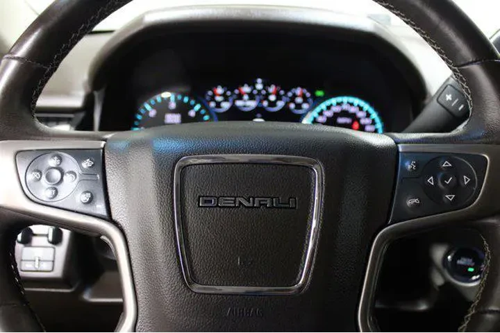 $34915 : GMC Yukon 2019 4x4 Denali 4d image 9