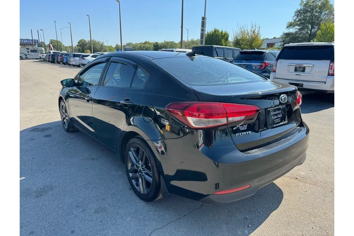 $6980 : 2017 Forte LX Auto image 4