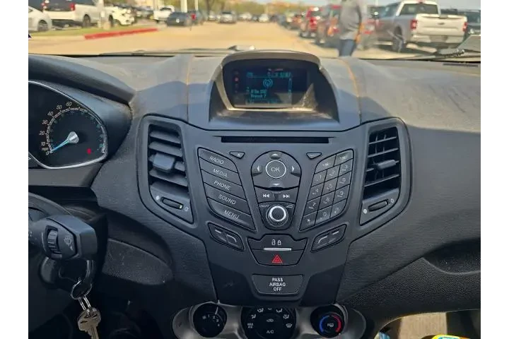 $6995 : Ford Fiesta 2015 SE 4dr Seda image 6