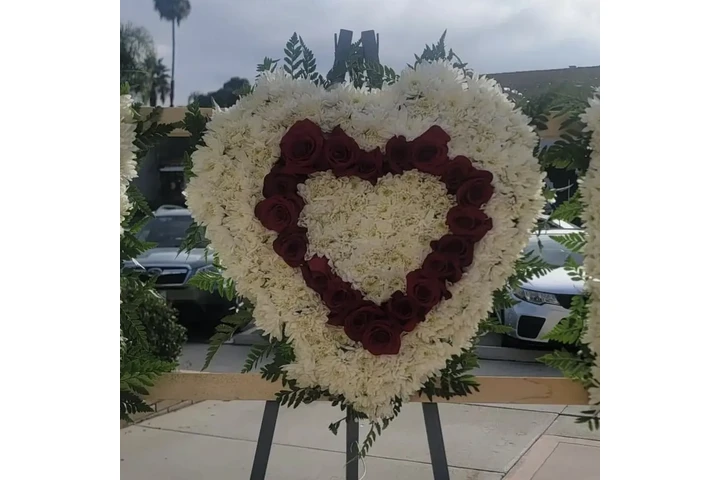 In Love Flower Shop image 3