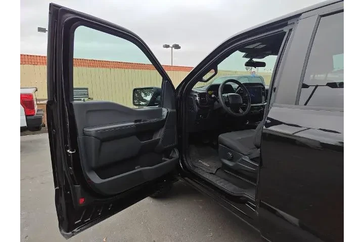 $39479 : Ford F-150 2024 4x4 STX 4dr image 5