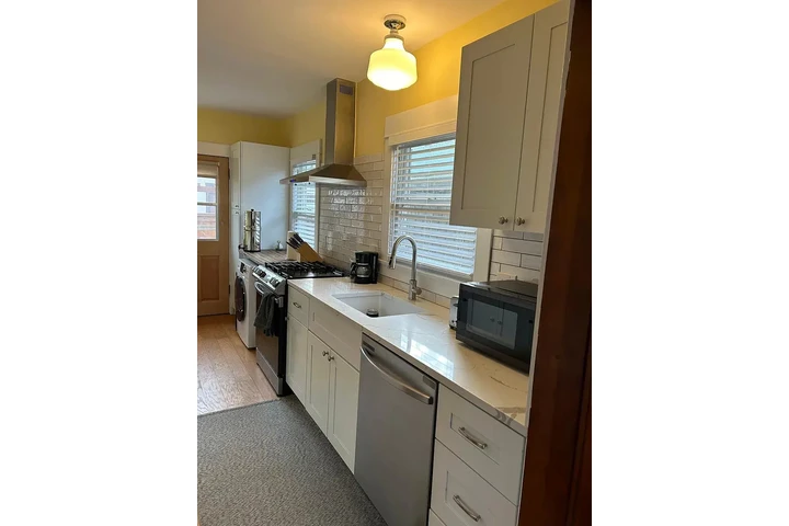 $1287 : Great Home for Rent !! image 6