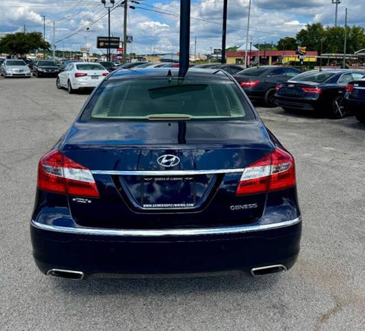 $9500 : 2012 Genesis 3.8L V6 image 9