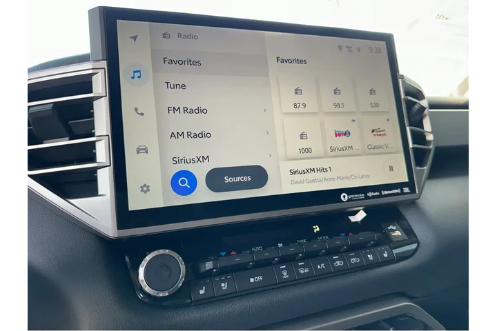 $44997 : 2022 Tundra 4WD Limited image 6