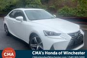 PRE-OWNED 2018 LEXUS IS 300 en Madison WV