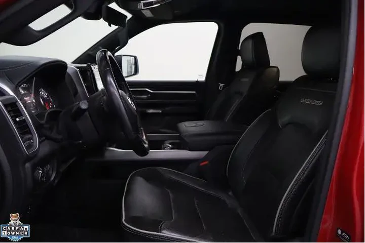 $33943 : Ram 1500 2021 4x4 Laramie 4d image 9