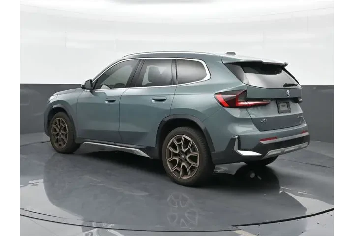 $33791 : BMW X1 2023 AWD xDrive28i 4d image 2