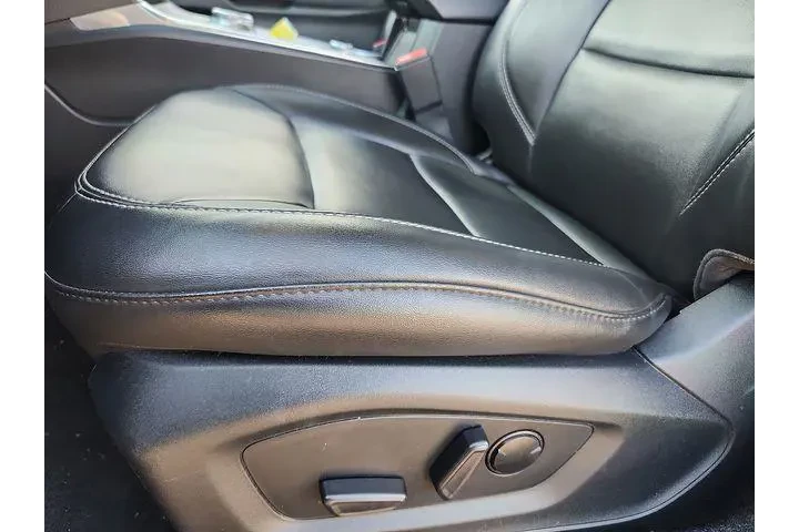 $28990 : Ford Explorer 2022 AWD XLT 4 image 9