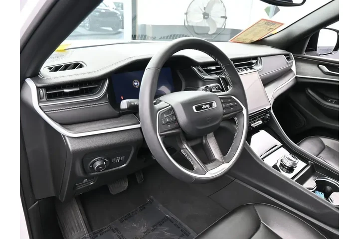 $32989 : Jeep Grand Cherokee 2024 4x2 image 10