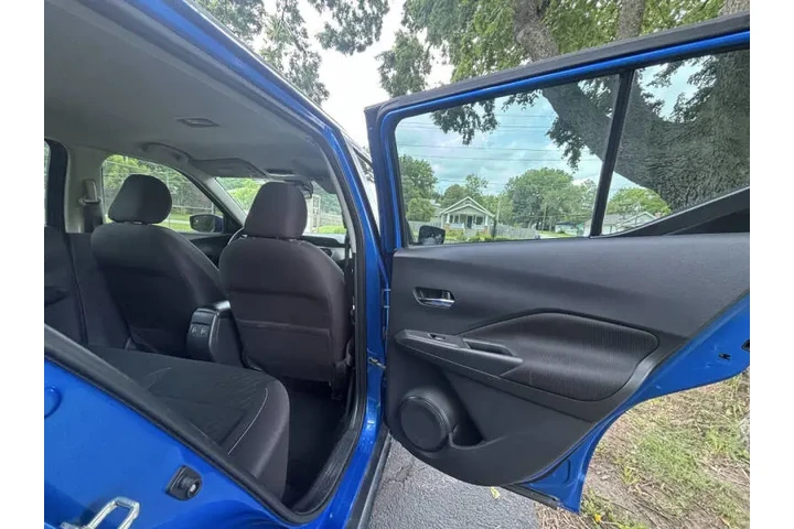 $6999 : 2021 Kicks SV image 8