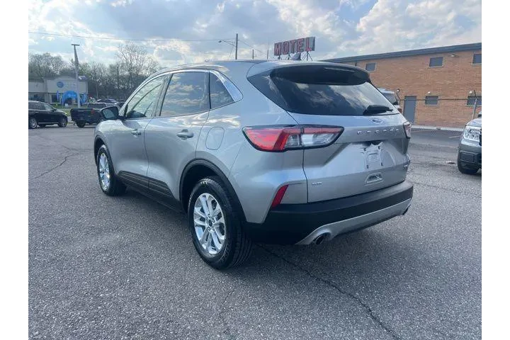 $20913 : Ford Escape 2022 AWD SE 4dr image 6