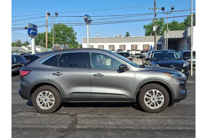 $22087 : Ford Escape 2022 AWD SE 4dr image 8