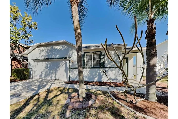 $1559 : Single family home image 2