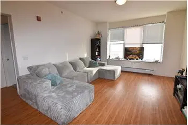 $2300 : Rental property with 2 bedro image 5