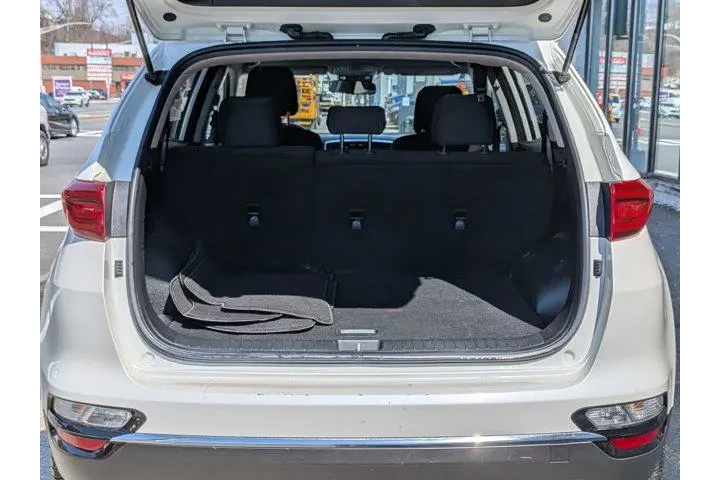 $18695 : Kia Sportage 2022 AWD LX 4dr image 8