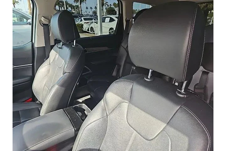 $31323 : Kia Telluride 2022 AWD EX 4d image 5