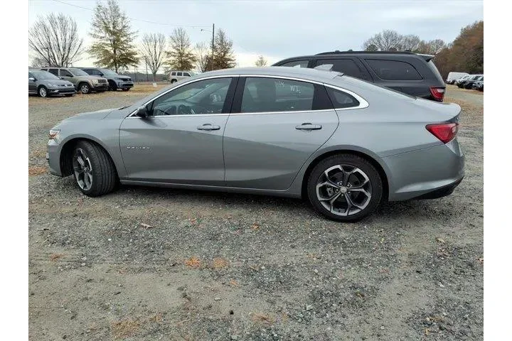 $18987 : Chevrolet Malibu 2024 LT 4dr image 10