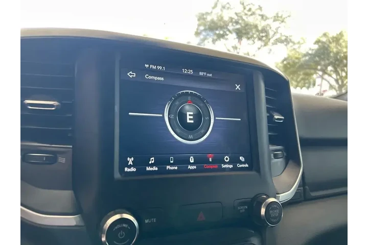 $23377 : Ram 1500 2021 4x2 Big Horn 4 image 8