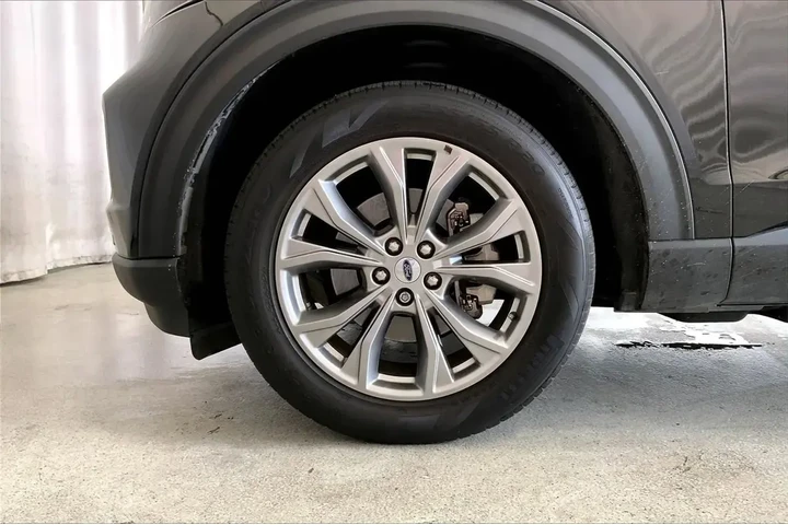 $26211 : Ford Explorer 2022 Limited 4 image 6