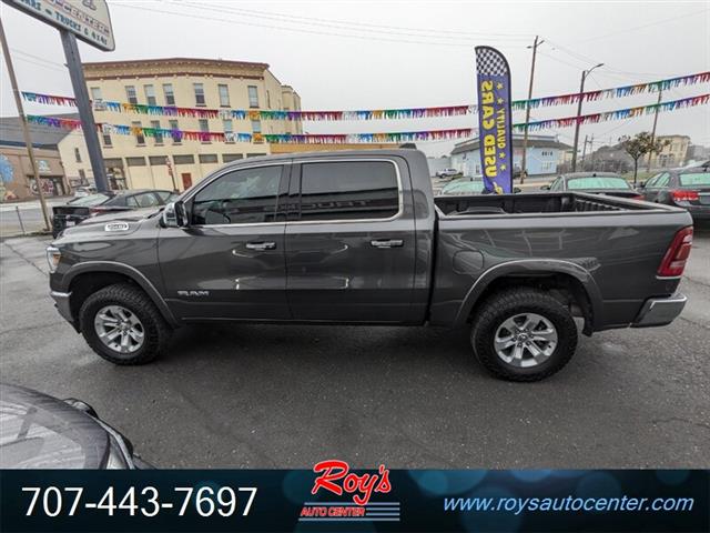 $37995 : 2019 1500 Laramie 4WD Truck image 4