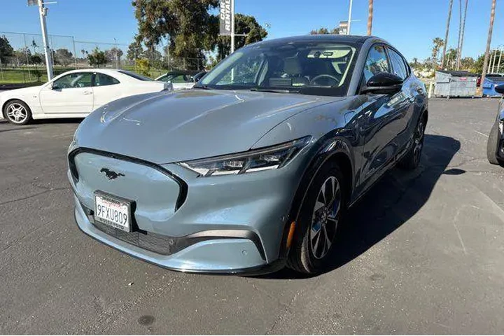 $34995 : Ford Mustang Mach-E 2023 AWD image 2